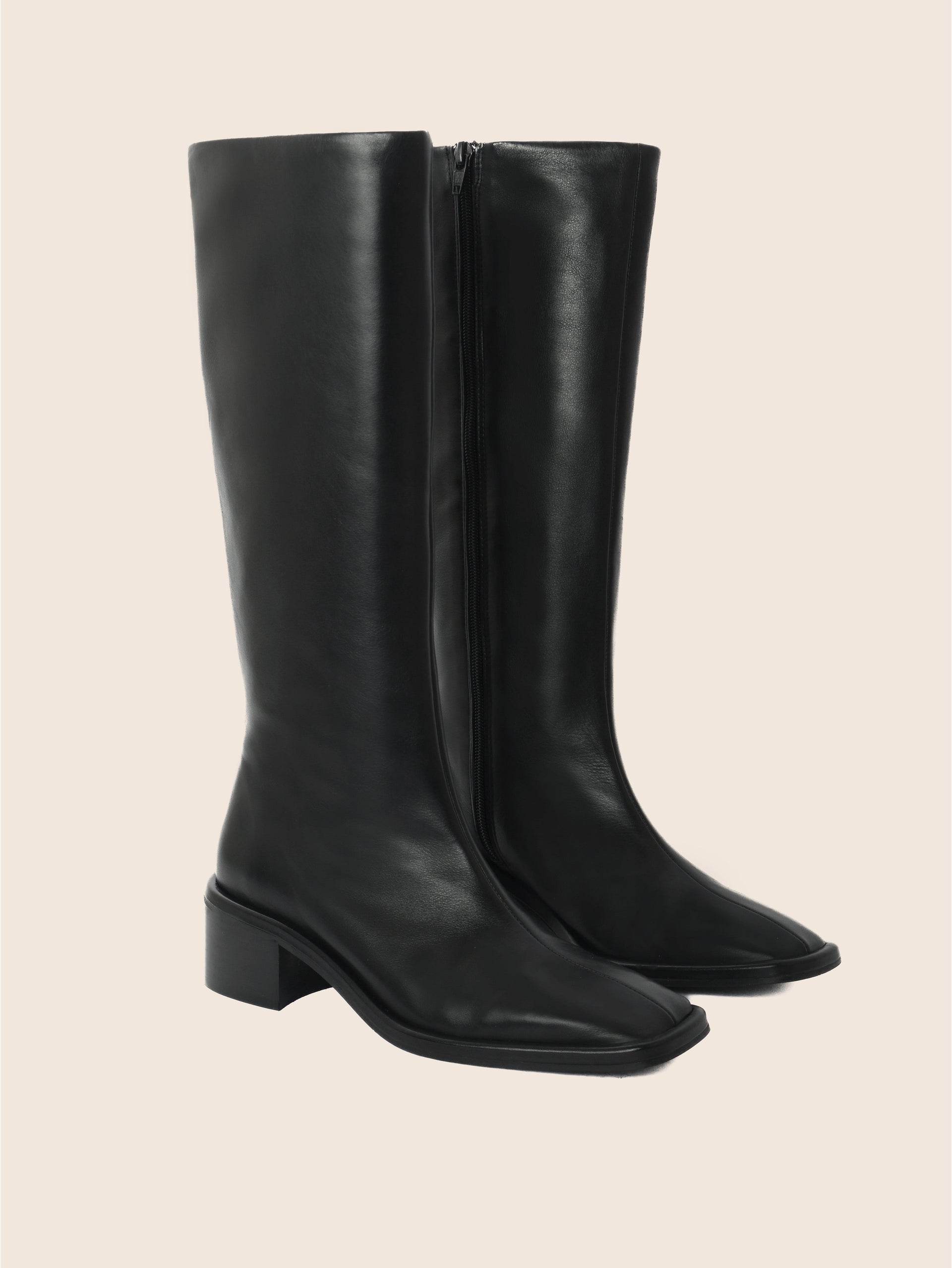 Carmona Black Boot