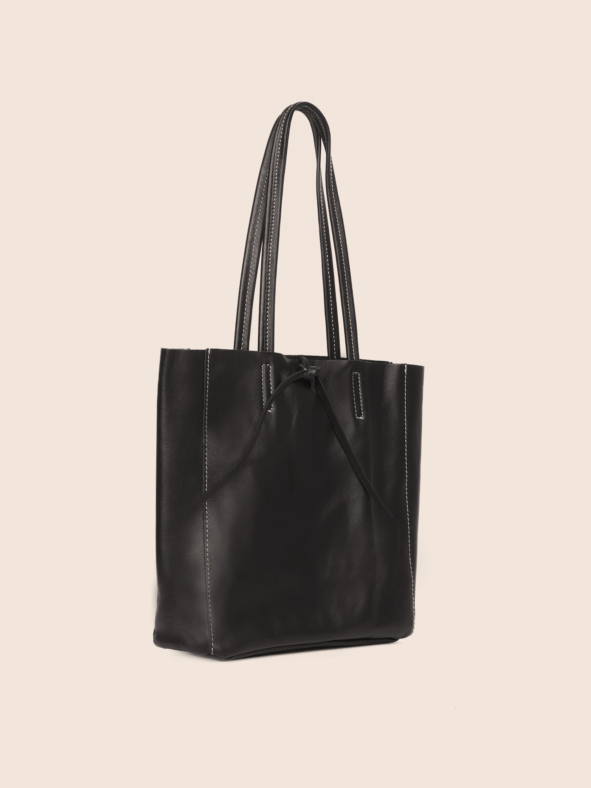 Carpi Black Tote Medium