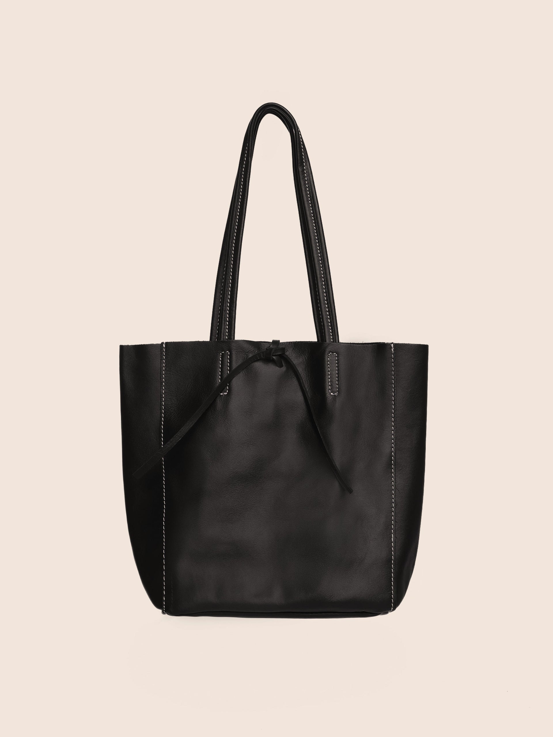 Carpi Black Tote Medium