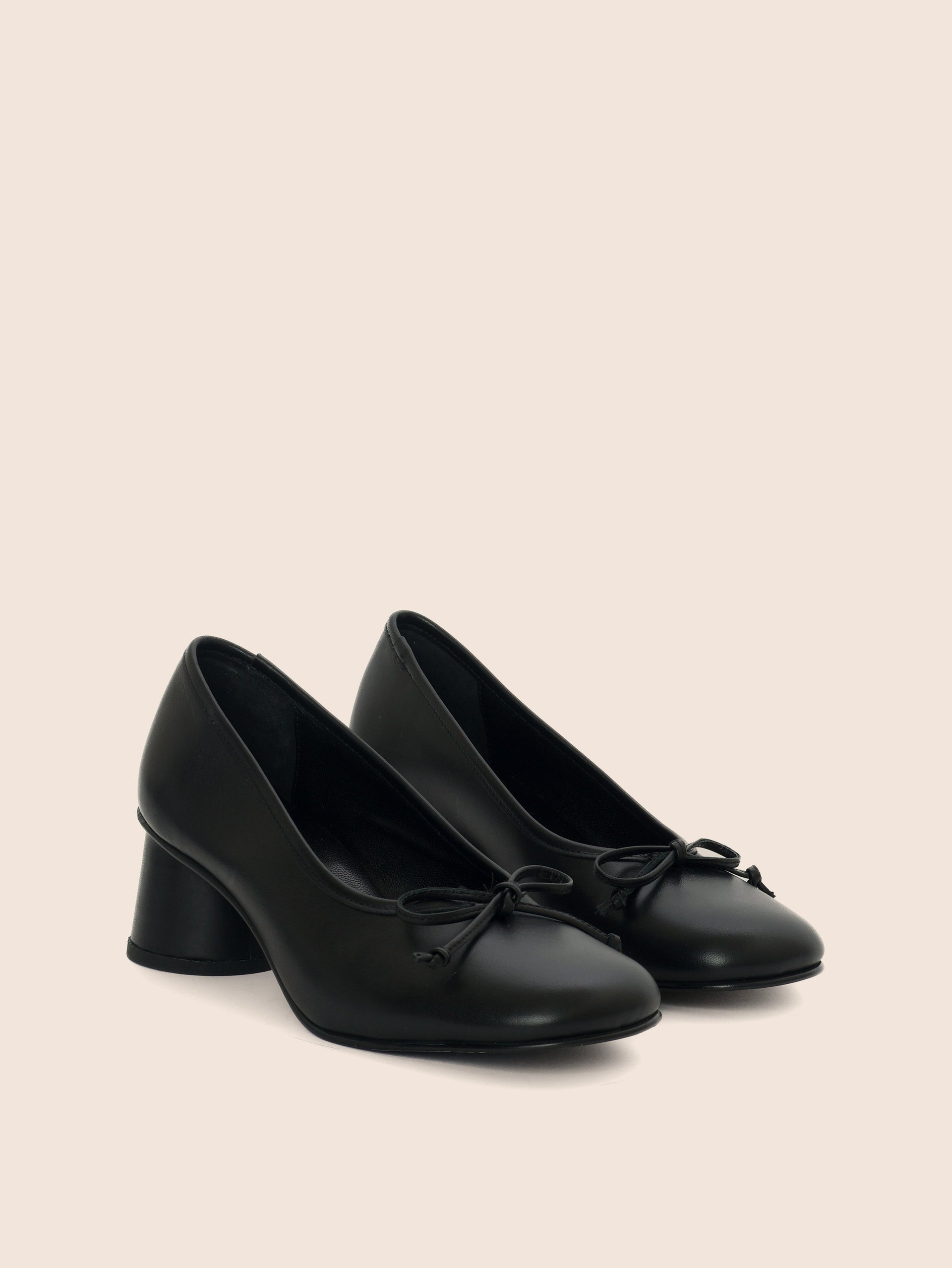 Salvada Black Heel