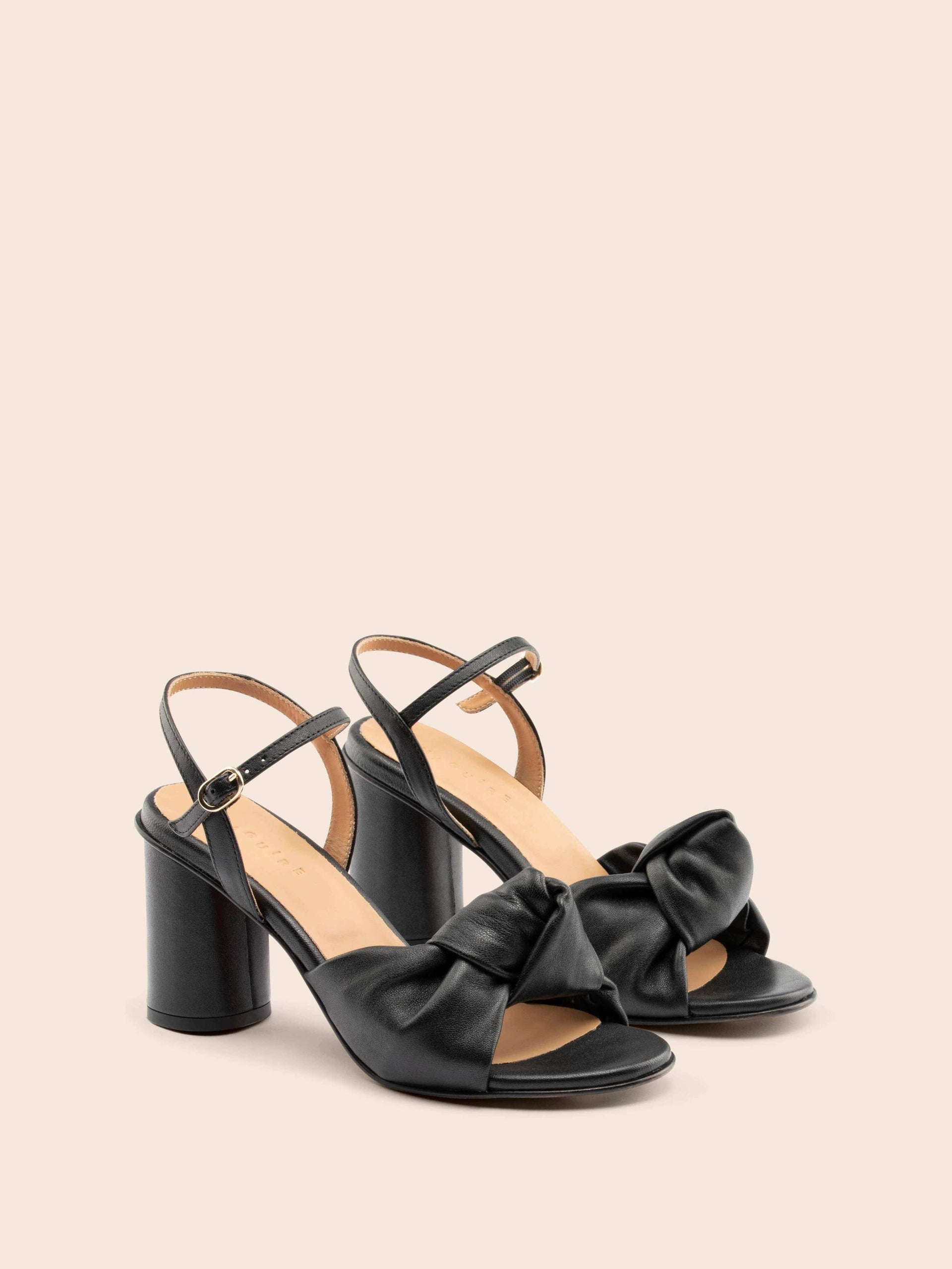 Noto Black Heel