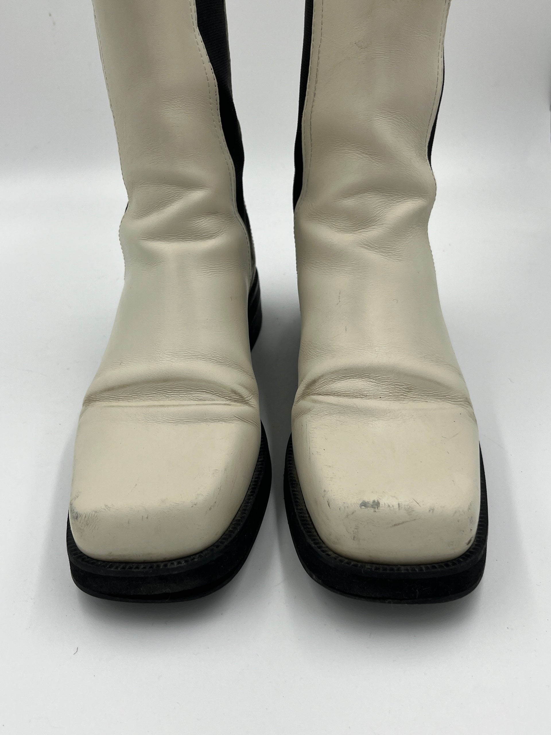 Second Hand Mora Cream Boot 38